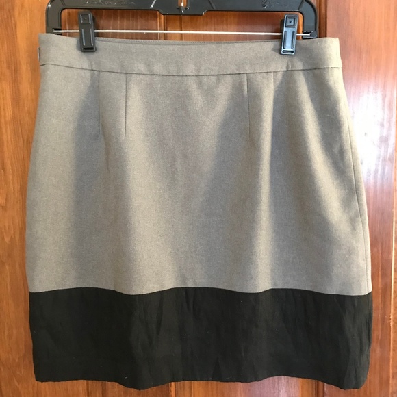 Gray and Black Knee-Length Skirt - Picture 1 of 5